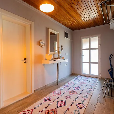 Nar Alacati Private Jacuzzi House * Кешме