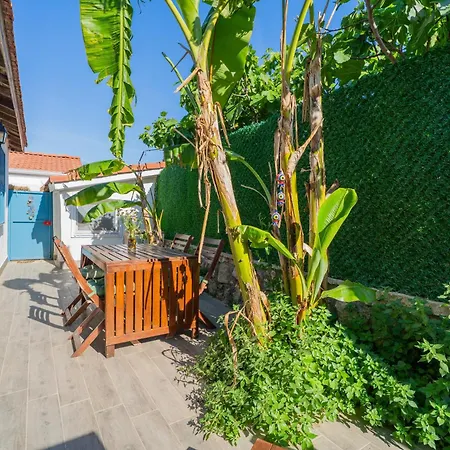 Nar Alacati Private Jacuzzi House 펜션 *